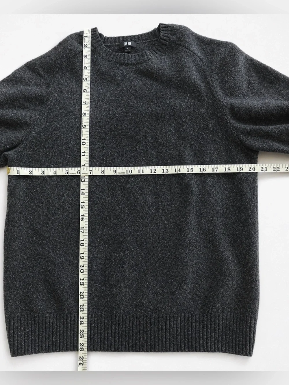 Uniqlo Men’s XL 100% Wool Crewneck Sweater Charcoal Gray Unisex Minimalist Knit